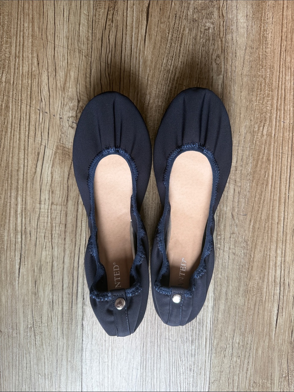 Wanted Navy Blue Women's Ballet Flats with Gathered Elastic Topline flats size 8